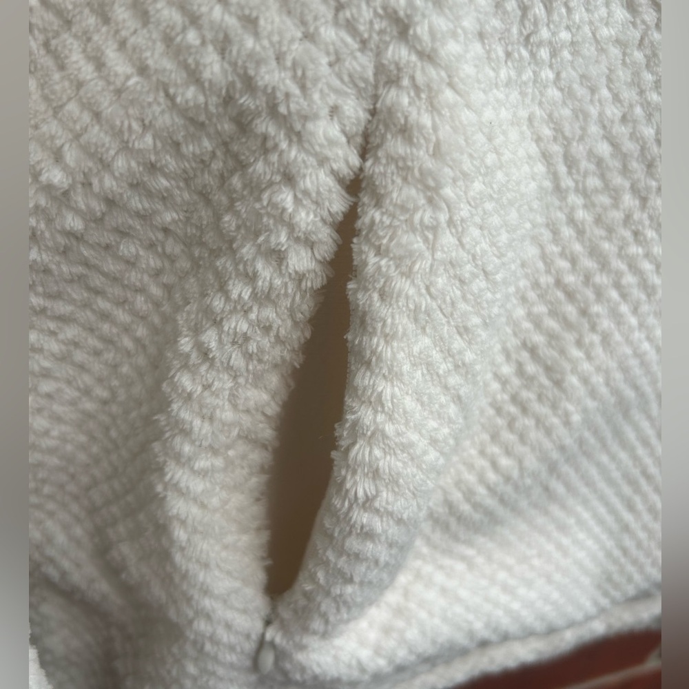 Magellan Outdoors Women’s Classic Fit 1/4 Zip Fleece Small Sweater Pullover B3 - Picture 6 of 7